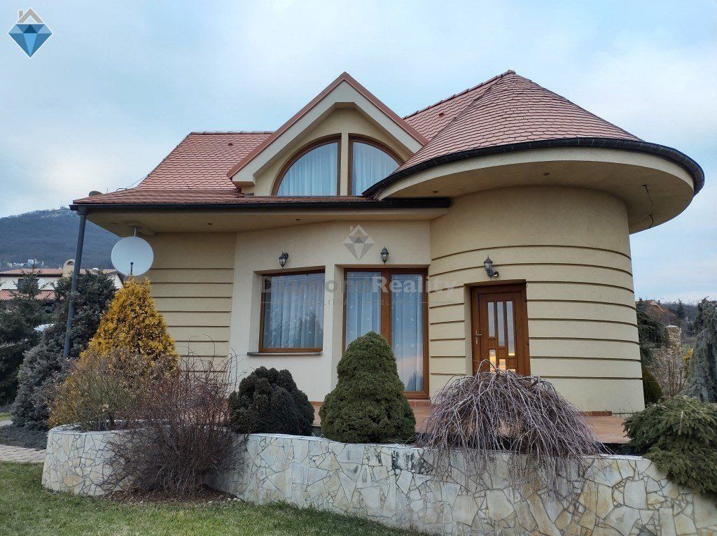 Prenájom Rodinný dom Rodinný dom-Prenájom-Nitra-950.00 €