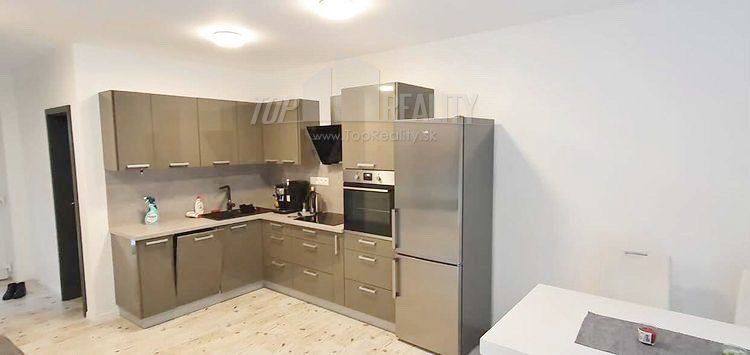 Prenájom Rodinný dom Rodinný dom-Prenájom-Bratislava - mestská časť Vrakuňa-1000.00 €