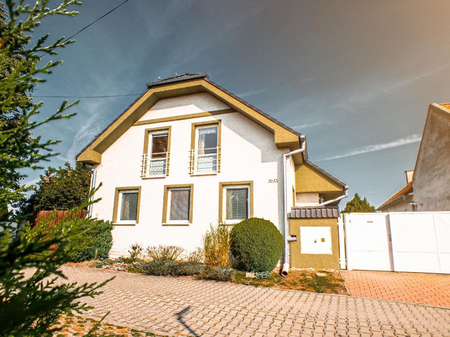 Predaj Rodinný dom Rodinný dom-Predaj-Láb-209900.00 €