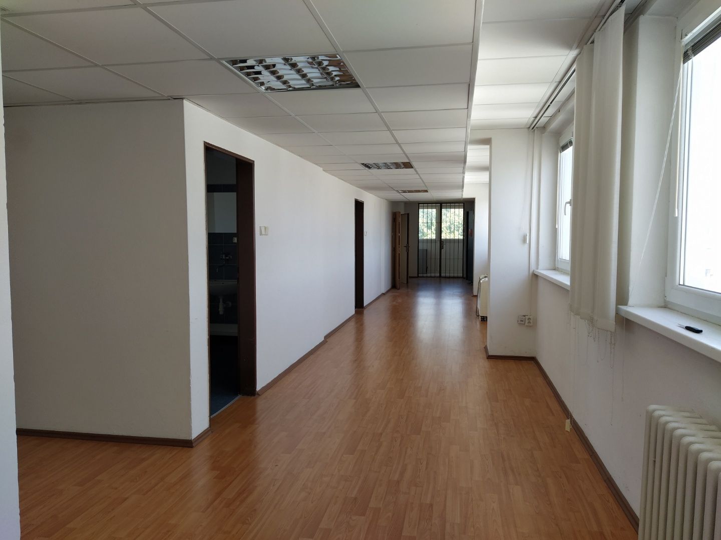 Prenájom Polyfunkčný objekt Polyfunkčný objekt-Prenájom-Bratislava - mestská časť Ružinov-600.00 €