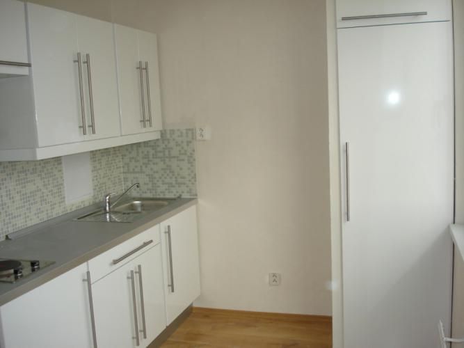 Predaj 1-izbový byt 1-izbový byt-Predaj-Bratislava - mestská časť Petržalka-115000.00 €