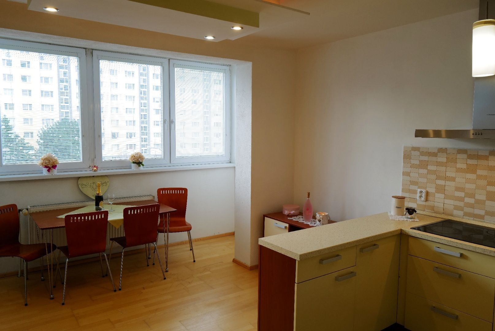 Predaj Garzónka Garzónka-Predaj-Bratislava - mestská časť Petržalka-140000.00 €