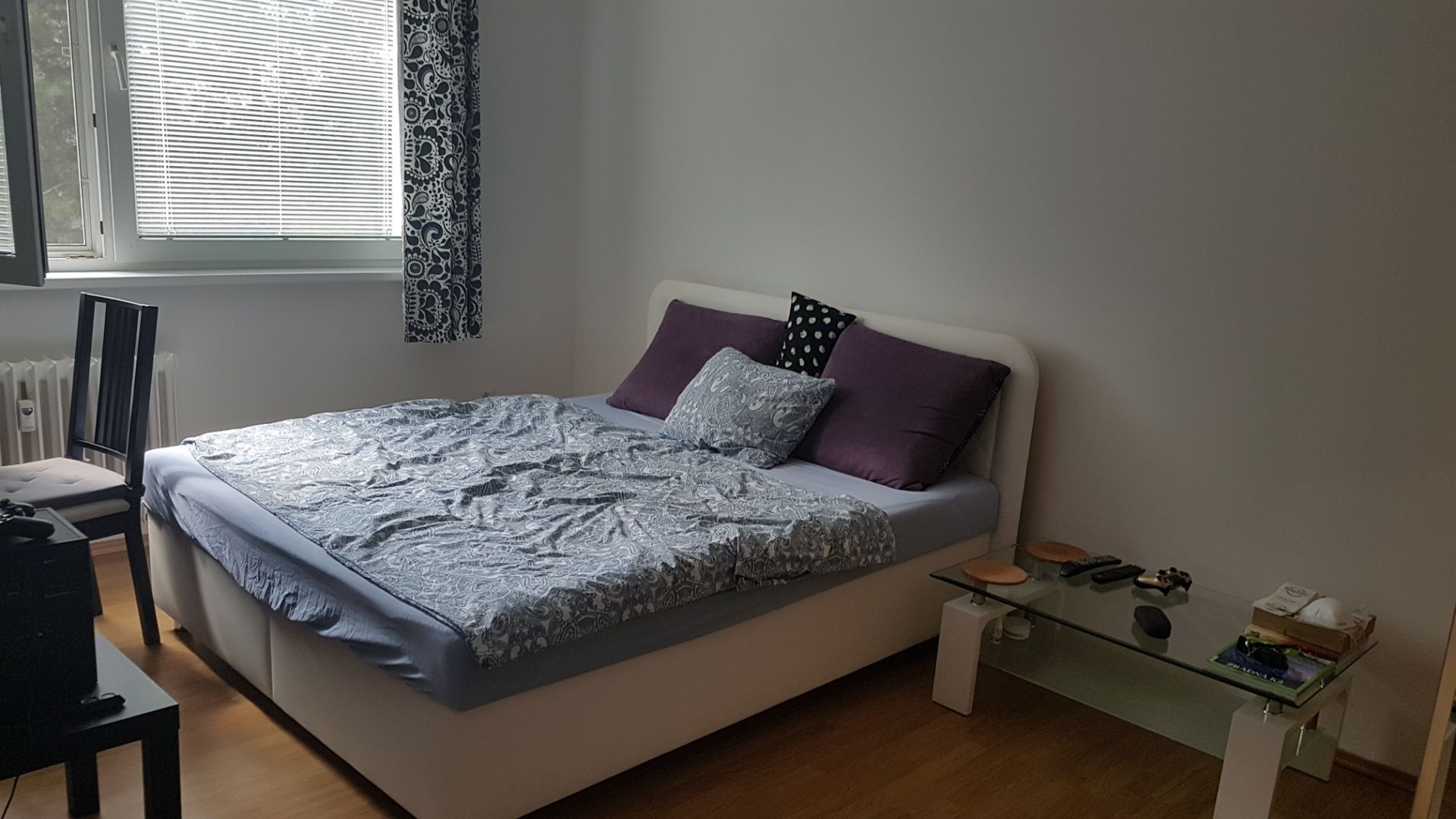 Prenájom 1-izbový byt 1-izbový byt-Prenájom-Bratislava - mestská časť Dúbravka-430.00 €