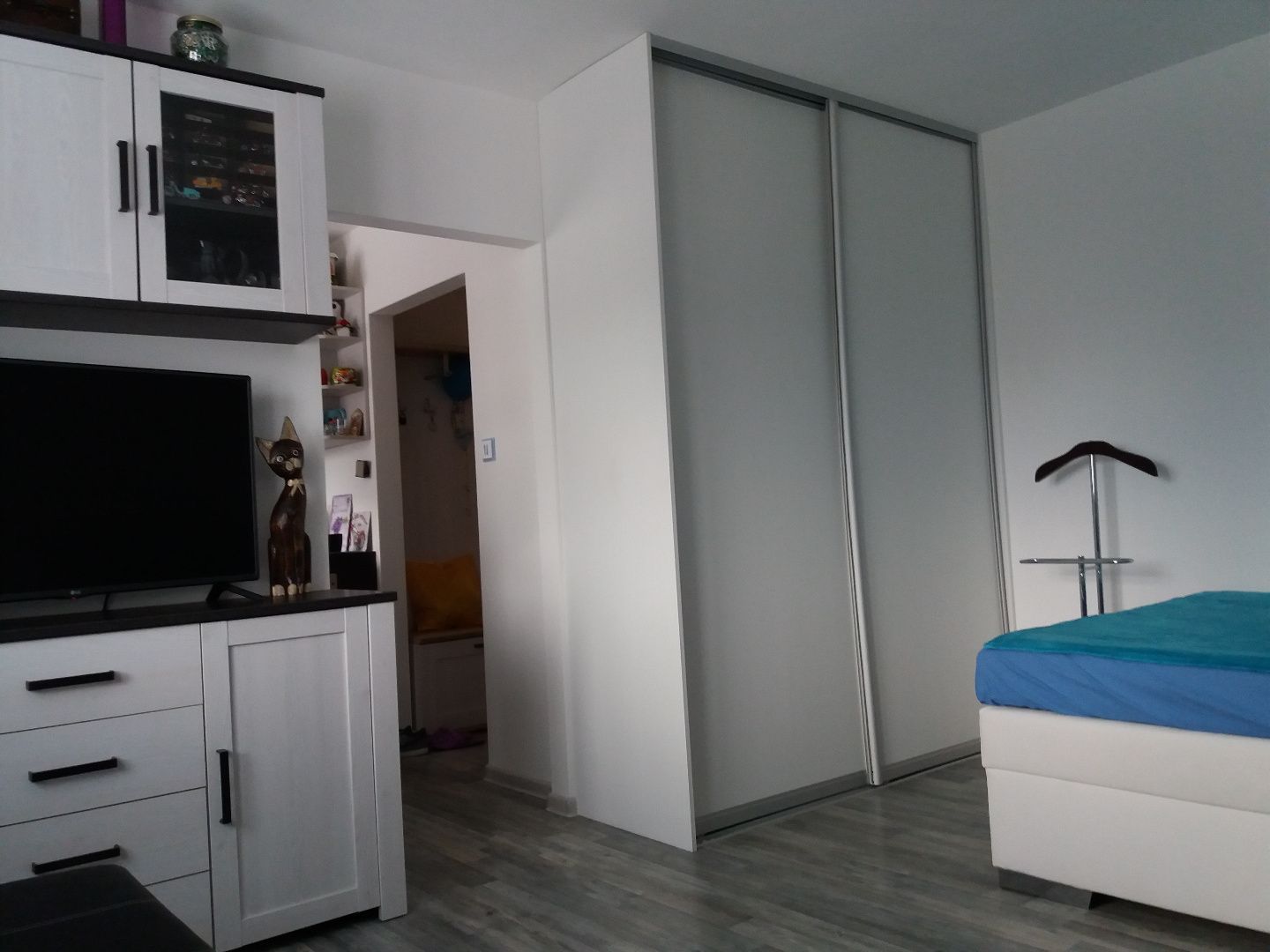 Prenájom 1-izbový byt 1-izbový byt-Prenájom-Bratislava - mestská časť Nové Mesto-500.00 €
