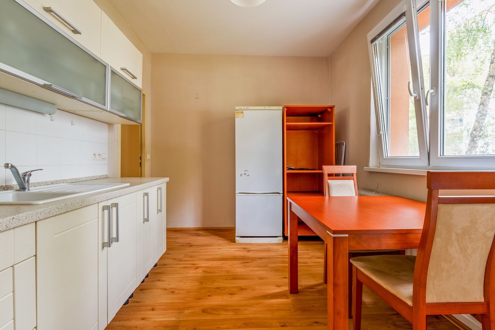 Predaj 1-izbový byt 1-izbový byt-Predaj-Bratislava - mestská časť Lamač-115000.00 €
