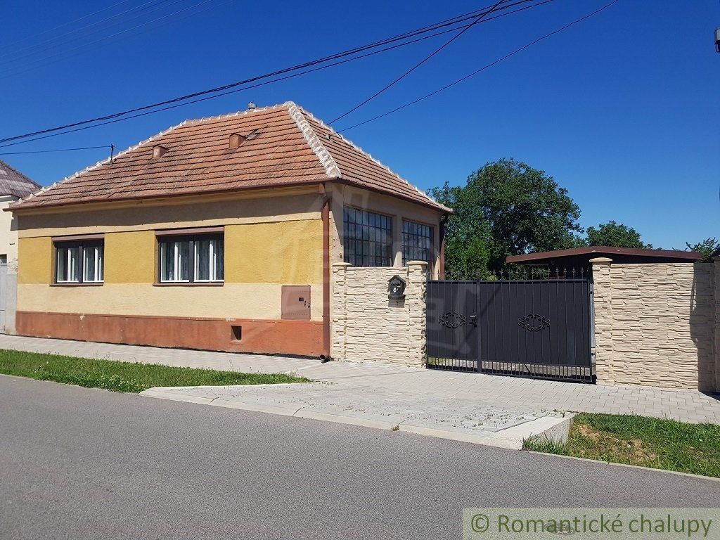 Predaj Rodinný dom Rodinný dom-Predaj-Brestovany-125000.00 €