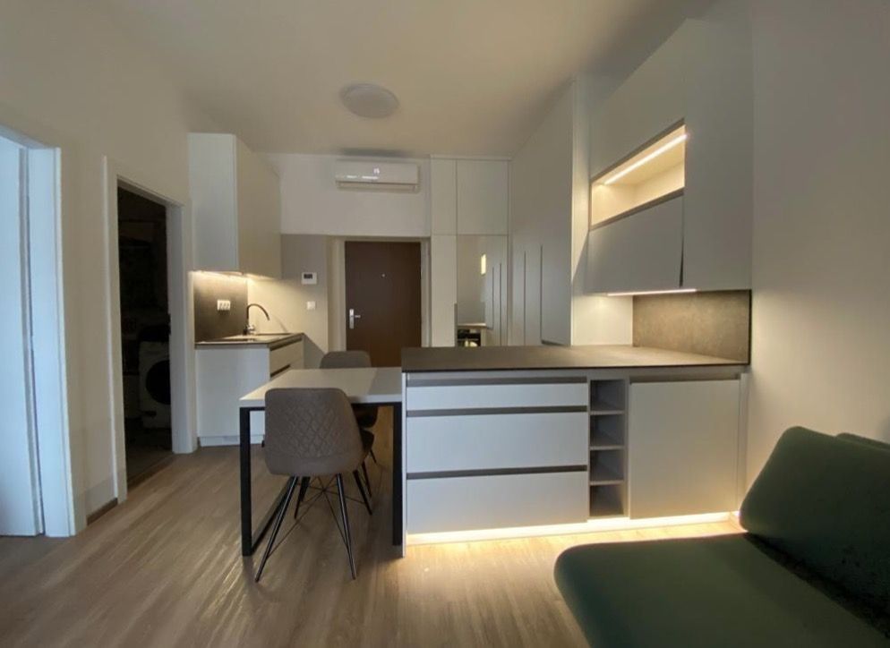Prenájom 2-izbový byt 2-izbový byt-Prenájom-Bratislava - mestská časť Staré Mesto-550.00 €