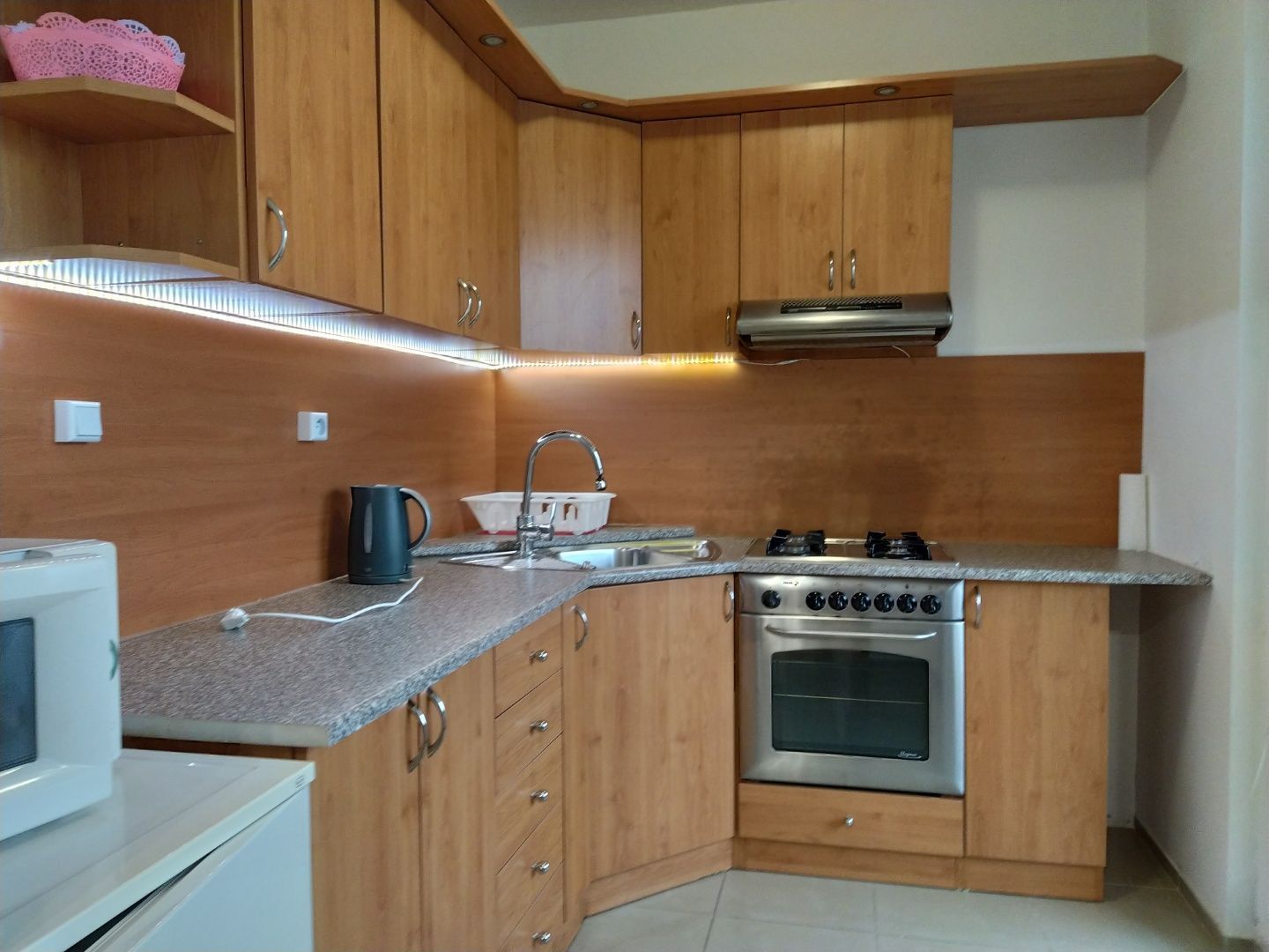 Prenájom 2-izbový byt 2-izbový byt-Prenájom-Bratislava - mestská časť Ružinov-530.00 €