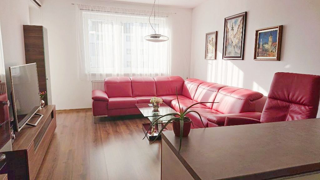 Predaj 2-izbový byt 2-izbový byt-Predaj-Bratislava - mestská časť Petržalka-210000.00 €