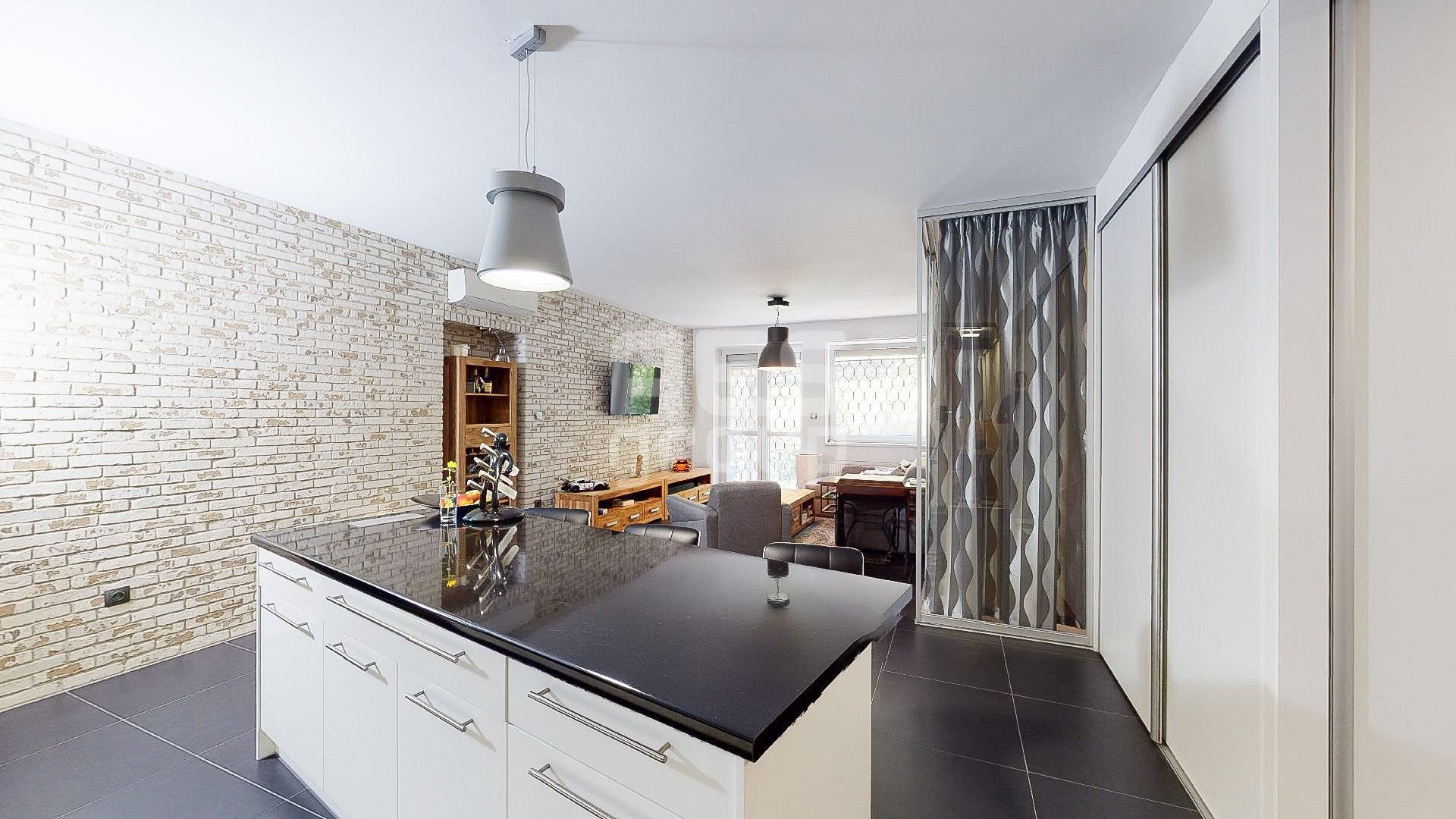 Predaj Iný Iný-Predaj-Bratislava - mestská časť Staré Mesto-299900.00 €