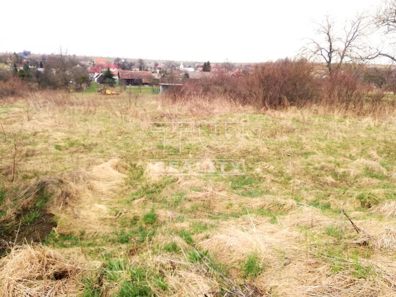 Predaj pozemku vhodného na výstavbu RD, Nižná Kamenica, 455m2.