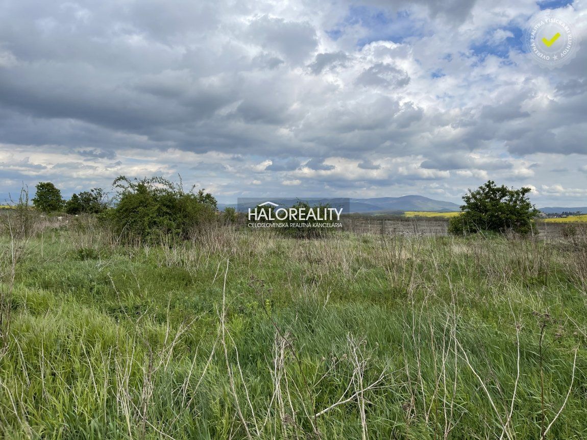 Predaj, priemyselný pozemok 3100 m2 Veľké Dvorany - EXKLUZÍVNE HALO REALITY