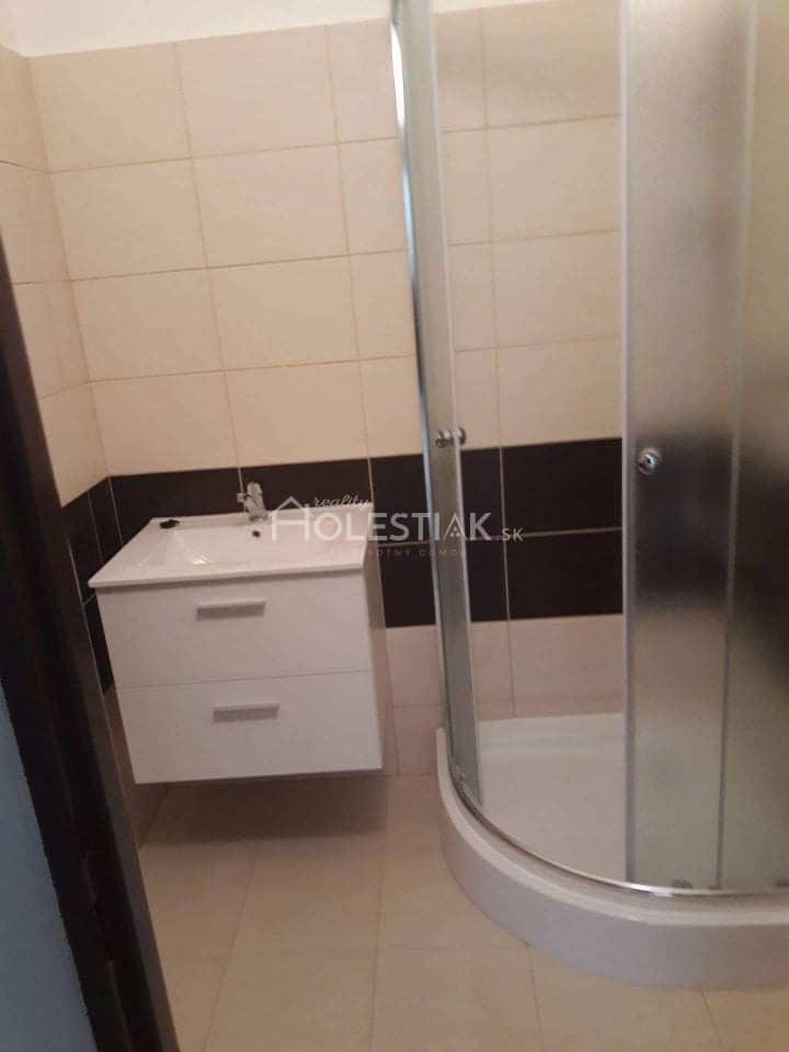 Prenájom Iný Iný-Prenájom-Čadca-380.00 €