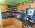 PREDAJ- Veľký 3i byt s 2 balkónmi, Komárňanská, NZ