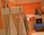 Predaj- veľký 2 izbový byt, Nové Zámky ,kompletne prerobený, Komárňanská ulica
