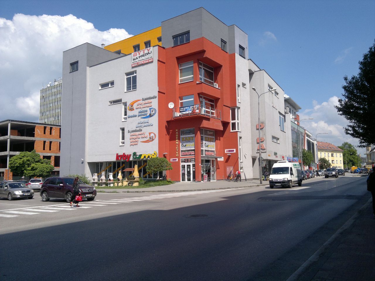 Predaj Polyfunkčný objekt Polyfunkčný objekt-Predaj-Trenčín-2000000.00 €