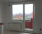 PREDAJ - Veľký 1 izb. byt, 2xbalkón, Nábrežná, Nové Zámky