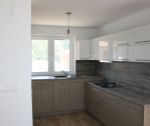 IHNEĎ K DISPOZÍCII: novostavba tehlového bungalovu, 4+1, 558 m2, Trenčianska Turná