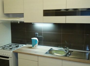 Ponúkame Vám na prenájom zariadený 1 izbový byt Bratislava-Devínska Nová Ves