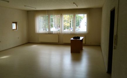 Prenájom nebytový priestor v Ružovej doline, Bratislava II., Ružinov, kancelária, prevádzka, show room, obchod, školiaca miestnosť a pod.