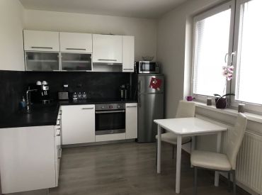 Prenájom 1. izbový byt na Jesenskom vŕšku