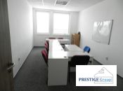 NA PRENÁJOM, nové kancelárske priestory 140,50 m2, 8 miestností, Legionárska ul., Trenčín