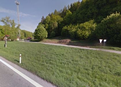 Lukratívny pozemok pri hlavnej ceste Drietoma, 2718m2