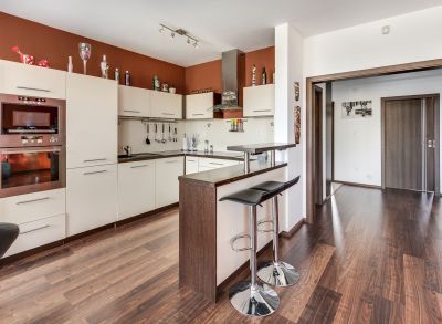 PREDAJ • Rovinka • 3-izbový byt s terasou