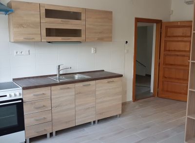 Prenájom garsónka, KOMPLETNÁ REKONŠTRUKCIA, s klimatizáciou, Dunajská ulica, BA-Staré mesto