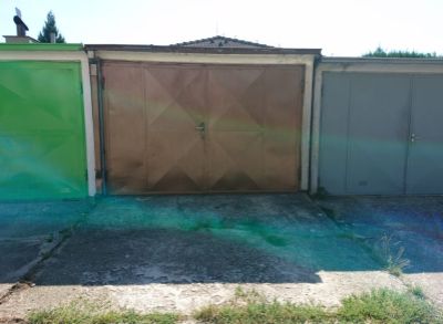 Areté real, Predaj samostatnej garáže s elektrinou v Pezinku