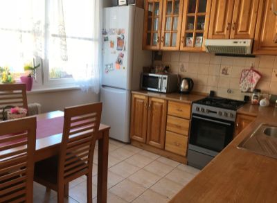 ARETÉ REAL - PREDAJ 3-IZBOVÉHO BYTU S BALKÓNOM V DOBREJ LOKALITE V PEZINKU, BYSTRICKÁ