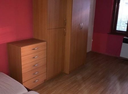 Na predaj dva rodinné domy v Krušovciach.