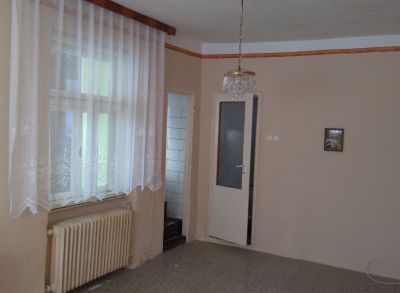 2762 Na predaj starší RD v Tvrdošovciach