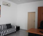 Zrekonštruované obchodné / kancelárske priestory, 33 m2 + parkovacie státie, Trenčín, Dlhé Hony / lokalita Soblahovská