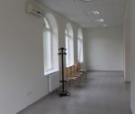Zrekonštruované obchodné priestory, 37 m2 + parkovacie státie, Trenčín / Dlhé Hony