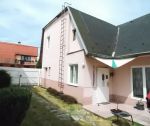 Rodinný dom s pozemkom 550 m2, 6 izieb, Zamarovce