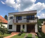 Rodinný dom s pozemkom 762 m2, čiastočná rekonštrukcia, Trenčín, Kubranská ul. / Kubrá