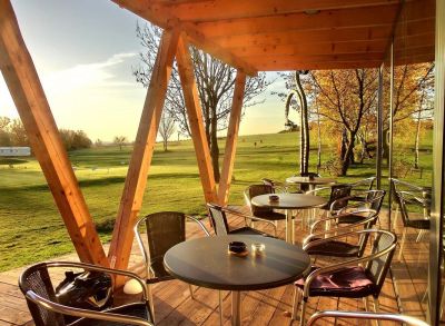 ARETÉ REAL - PRENÁJOM NÁDHERNÉHO AREÁLU S GOLFOVÝM ODPALISKOM S KAVIARŇOU V PEZINKU