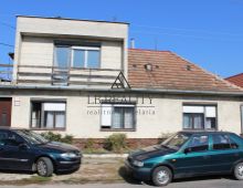 Ponúkame na predaj dvojpodlažný 4 izbový rodinný dom s rozsiahlym pozemkom, Obec Madunice. DOHODA MOŽNÁ.