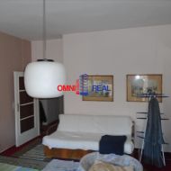Priestranný 2 izbový byt Pražská ul. s vysokými stropmi, balkón, 2/5