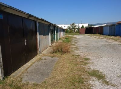 Areté real, Prenájom samostatnej garáže v Pezinku