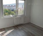 Garsónka, 28 m2, kompletná rekonštrukcia, Dubnica nad Váhom / za OC Máj