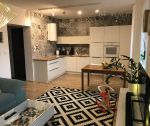 Veľmi pekný, slnečný 3 izbový byt s kuchynským kútom, 68 m2, Dubnica nad Váhom, Pod Hájom