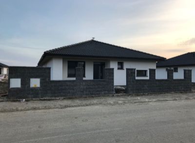 Rezervované - ARETÉ REAL - PREDAJ 118 m2 NOVOSTAVBY 4-IZBOVÉHO RODINNÉHO DOMU S 578M2 POZEMKOM V SLOVENSKOM GROBE, JUŽNÁ