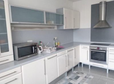 ART REAL ESTATE ponúka na prenájom zariadený 3-izbový byt na Šustekovej ul. – Bratislava -Petržalka
