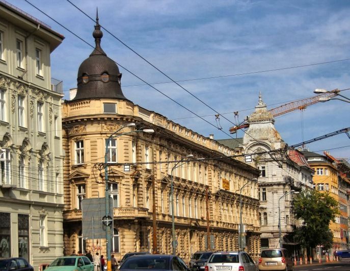 Prenájom - Reštaurácia / obchodný priestor 155m2 s výkladom do ulice - Staré mesto - BA I. TOP PONUKA !