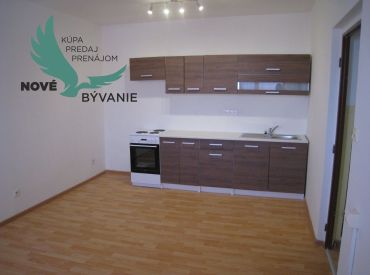Prenájom 2 izbového bytu s pekným výhľadom a dvomi loggiami, Zvolen