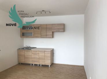 Prenájom väčšieho 1 izbového bytu s pekným výhľadom a dvomi loggiami, Zvolen