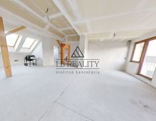 Na predaj VEĽKOMETRÁŽNY 220 m2 byt, Tabaková ulica, Staré Mesto, predpríprava na KRB, PODLAHOVÉ KÚRENIE, 4 x balkón, 2x kúpeľňa. TERASA s výhľadom na SLAVÍN.