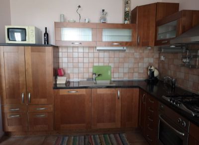 Areté real, Predaj zrekonštruovaného 3-izbového bytu s loggiou v dobrej lokalite v Pezinku